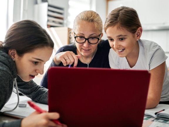 微软收购AI内容审核解决方案提供商Two Hat